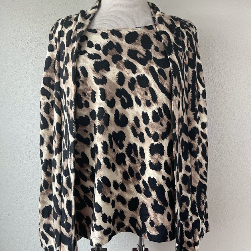 NWT Milano Women’s Top Size Latge